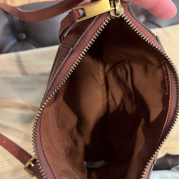 Fossil Crossbody - Picture 3 of 3